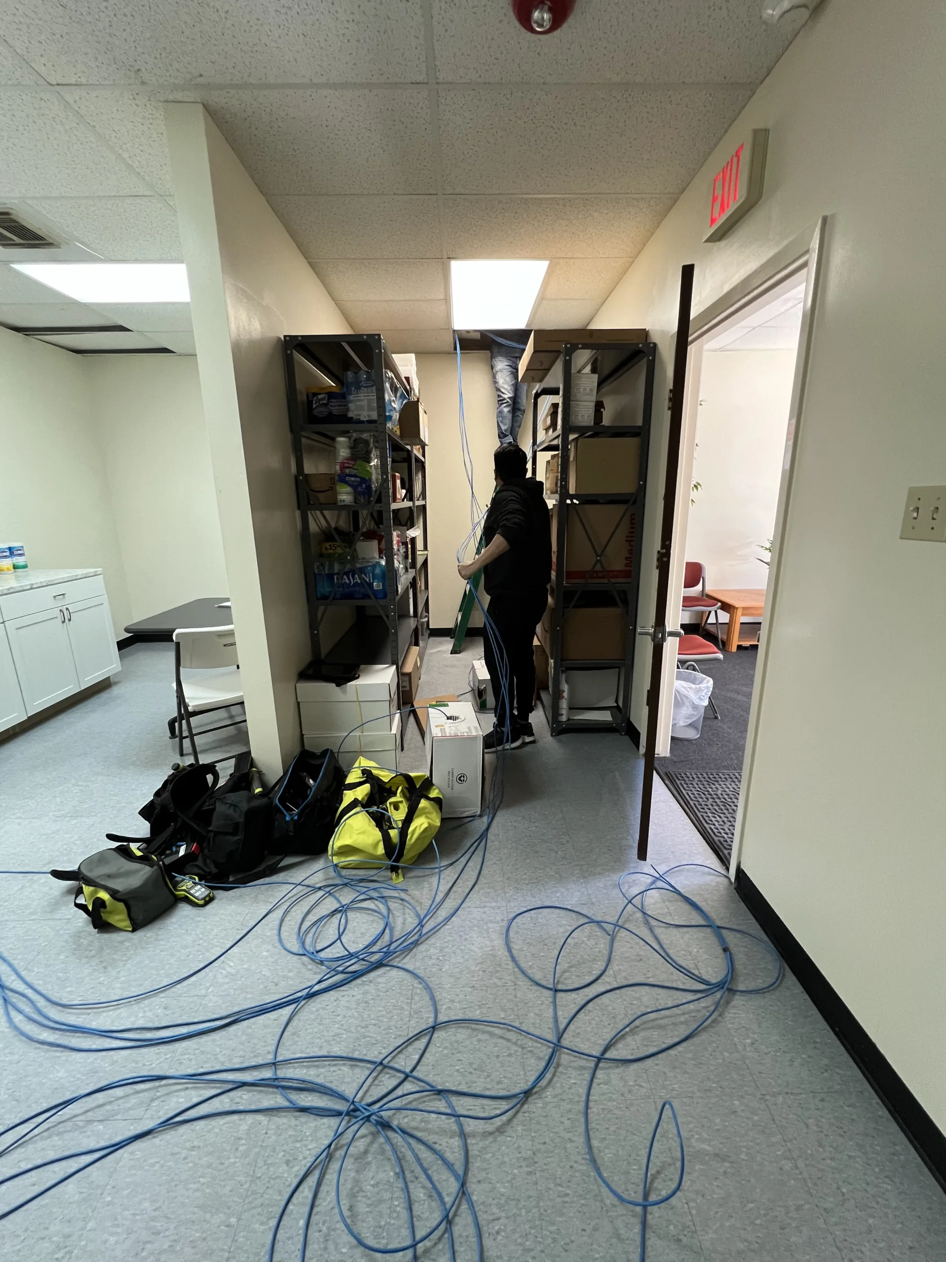 Vault Ventures LLC — Multi-Building Surveillance with Radio Link & PoE Infrastructure