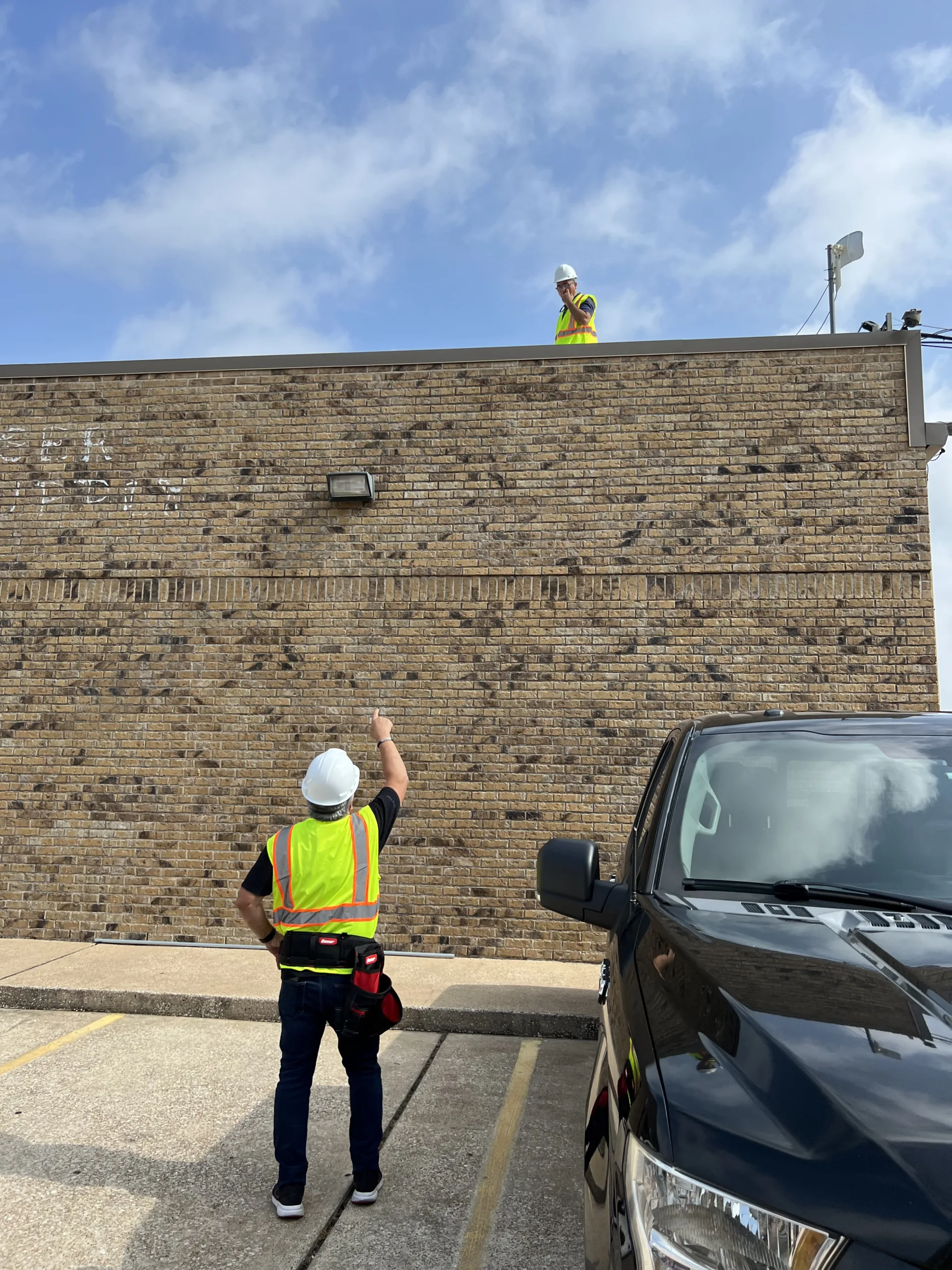 Vault Ventures LLC — Multi-Building Surveillance with Radio Link & PoE Infrastructure