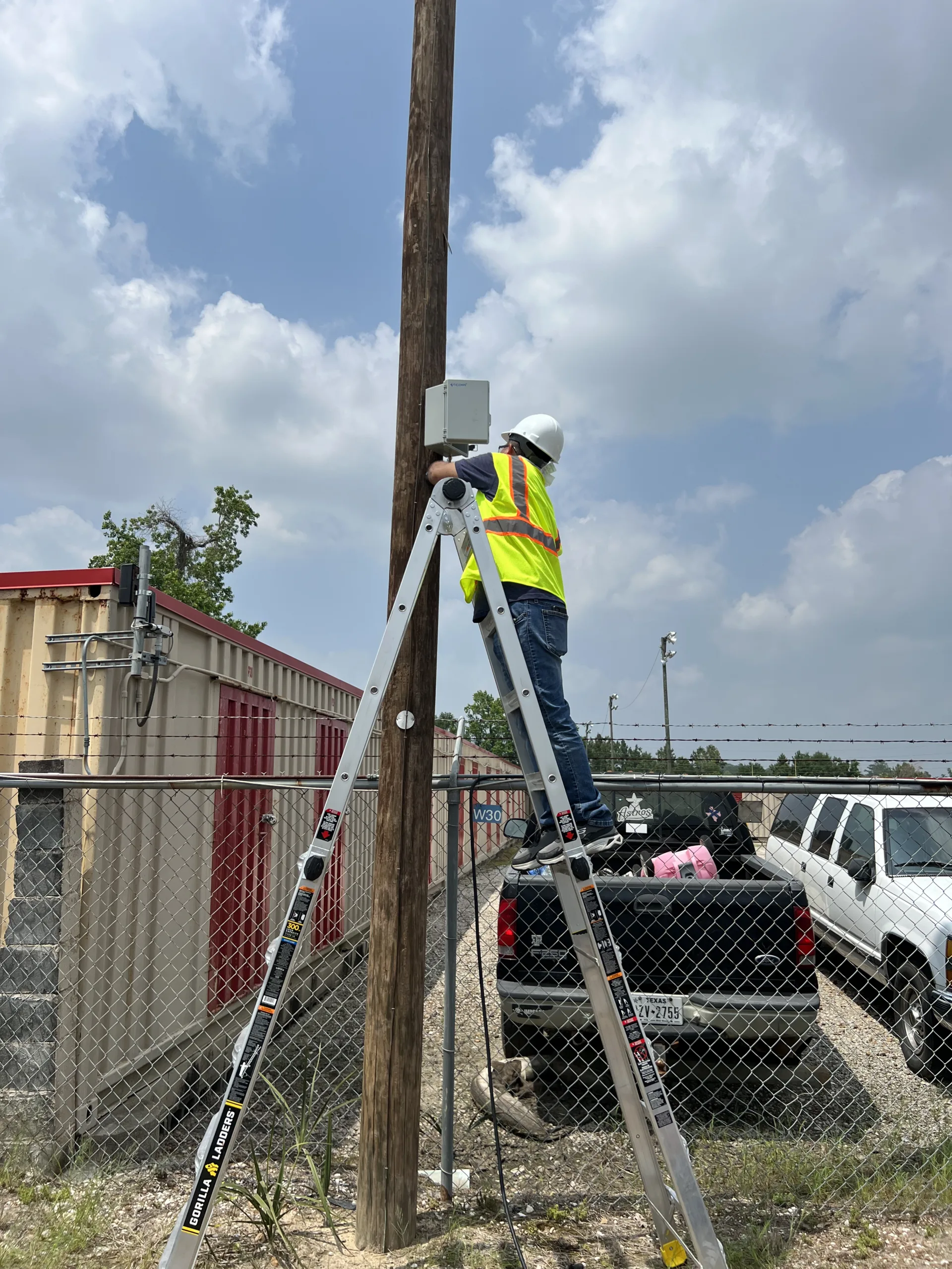 Vault Ventures LLC — Multi-Building Surveillance with Radio Link & PoE Infrastructure