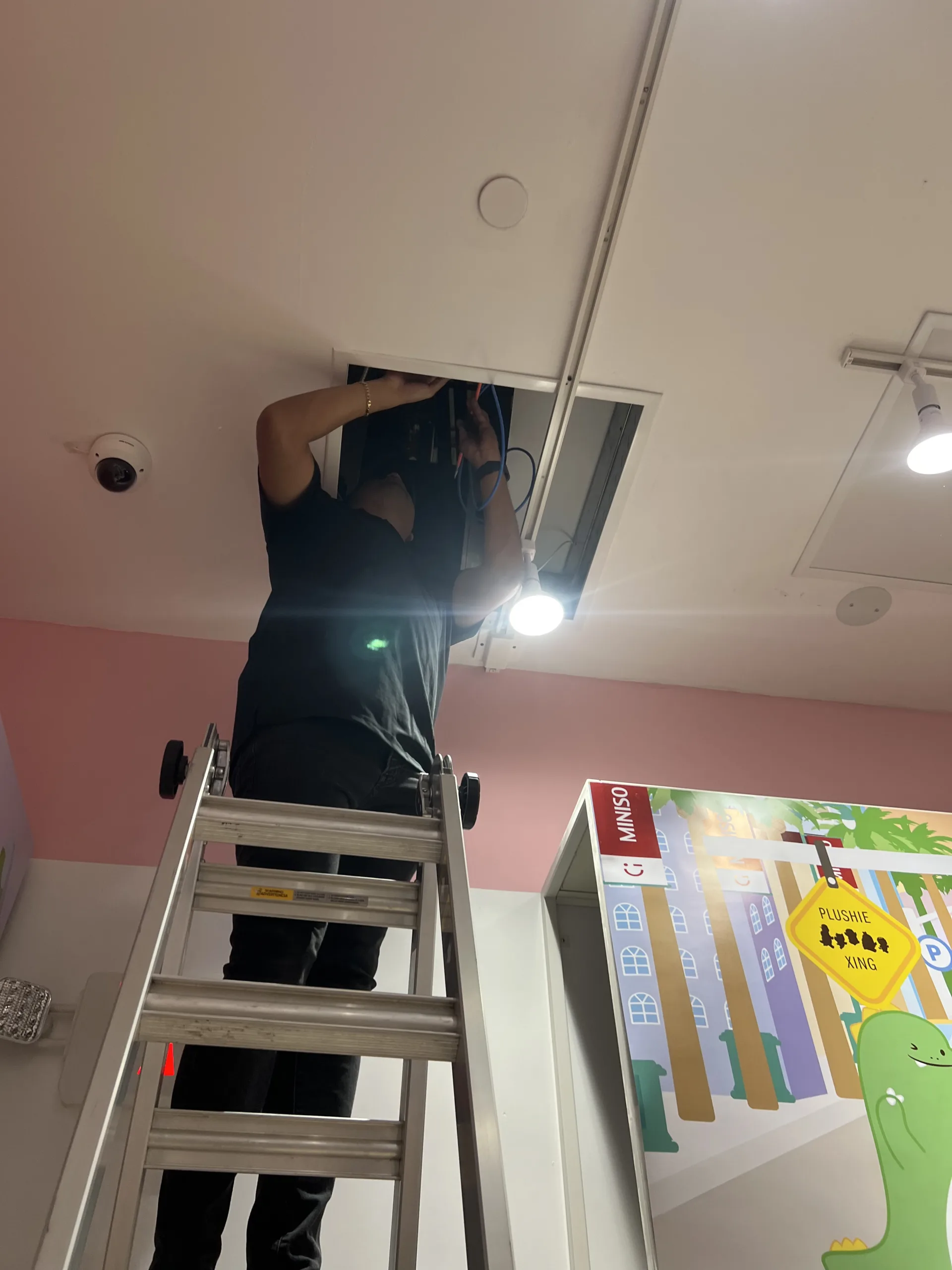 Miniso — Memorial City Mall — Retail Network Upgrade & POS Connectivity