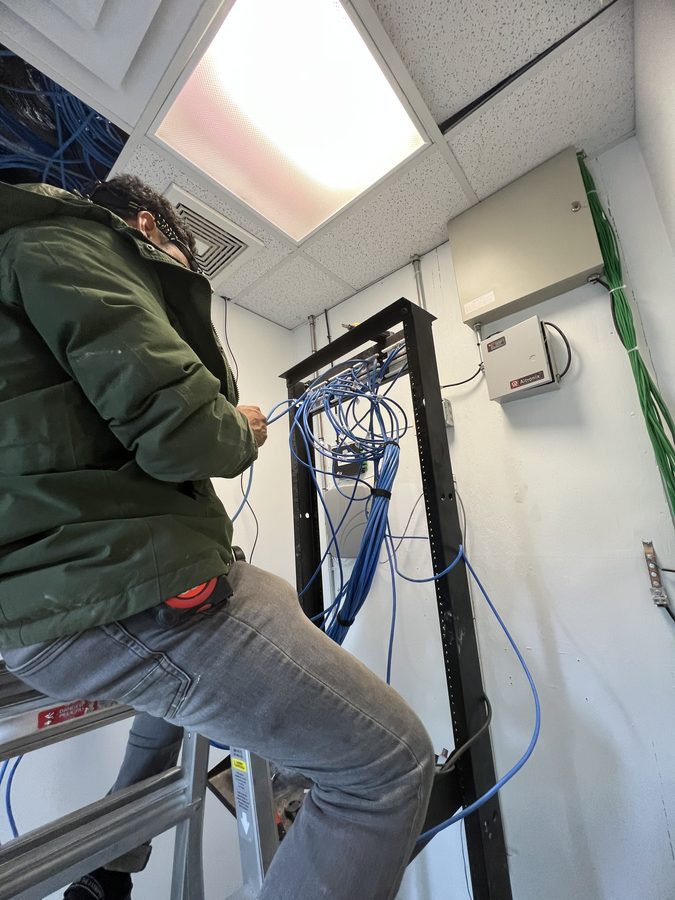 Fibra óptica · Cámaras · Control de acceso · Starlink · Red - Passion Growers - Houston, TX 2024 - photo 6 of 12