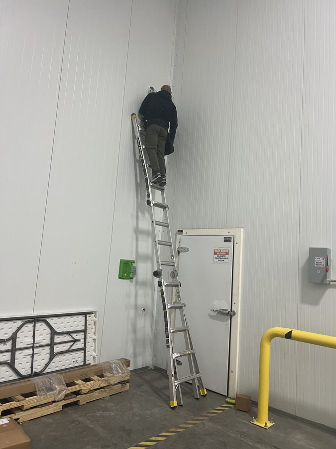 Fibra óptica · Cámaras · Control de acceso · Starlink · Red - Passion Growers - Houston, TX 2024 - photo 10 of 12