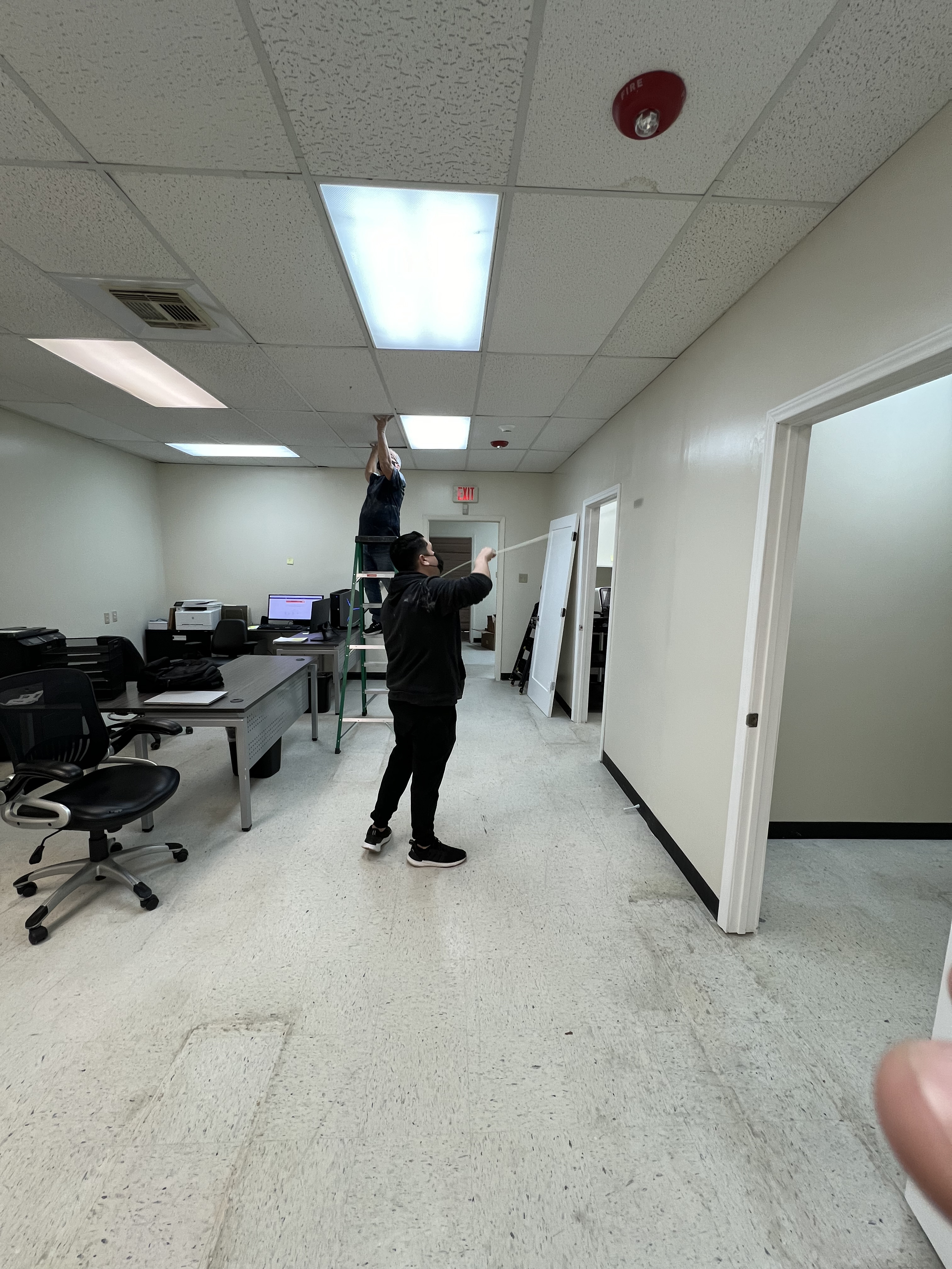 Cámaras de seguridad · Cableado · VoIP - ETX Diagnostics - Houston, TX 2024 - photo 1 of 30