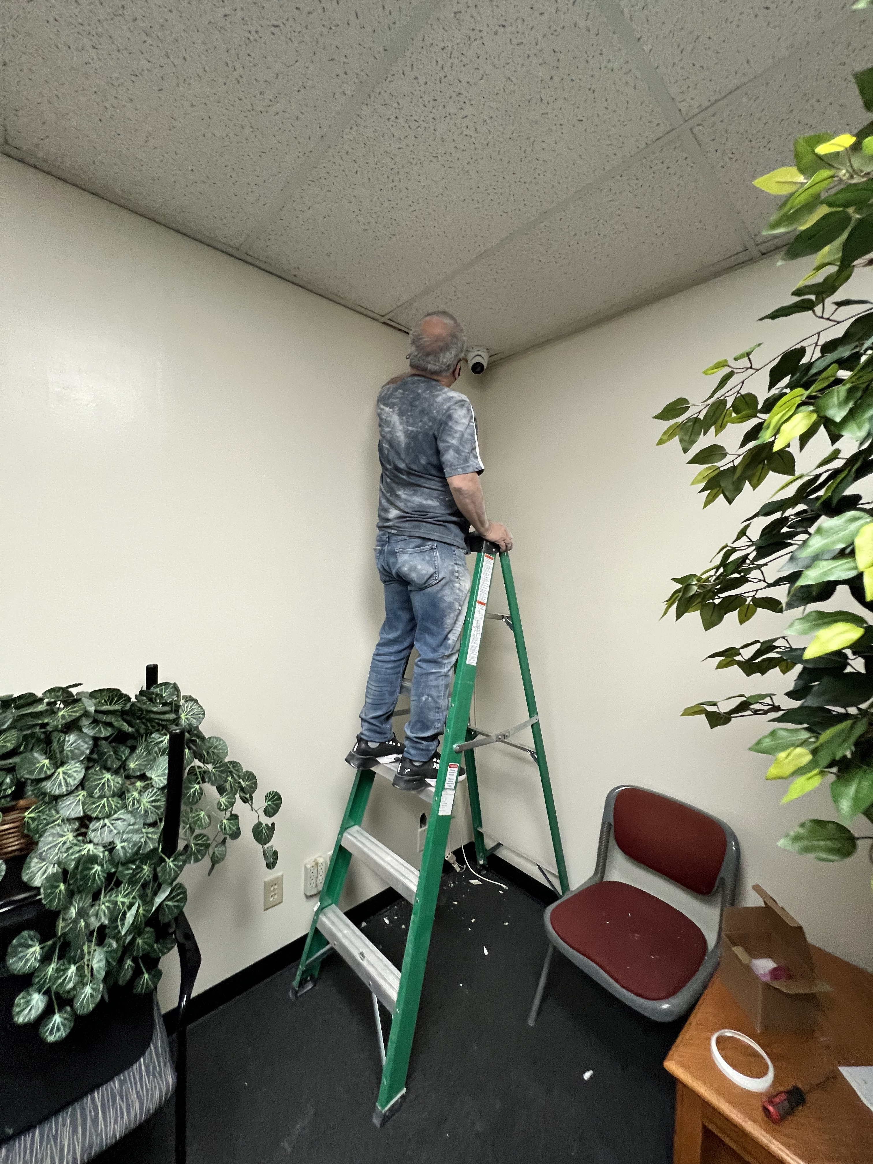 Cámaras de seguridad · Cableado · VoIP - ETX Diagnostics - Houston, TX 2024 - photo 10 of 30