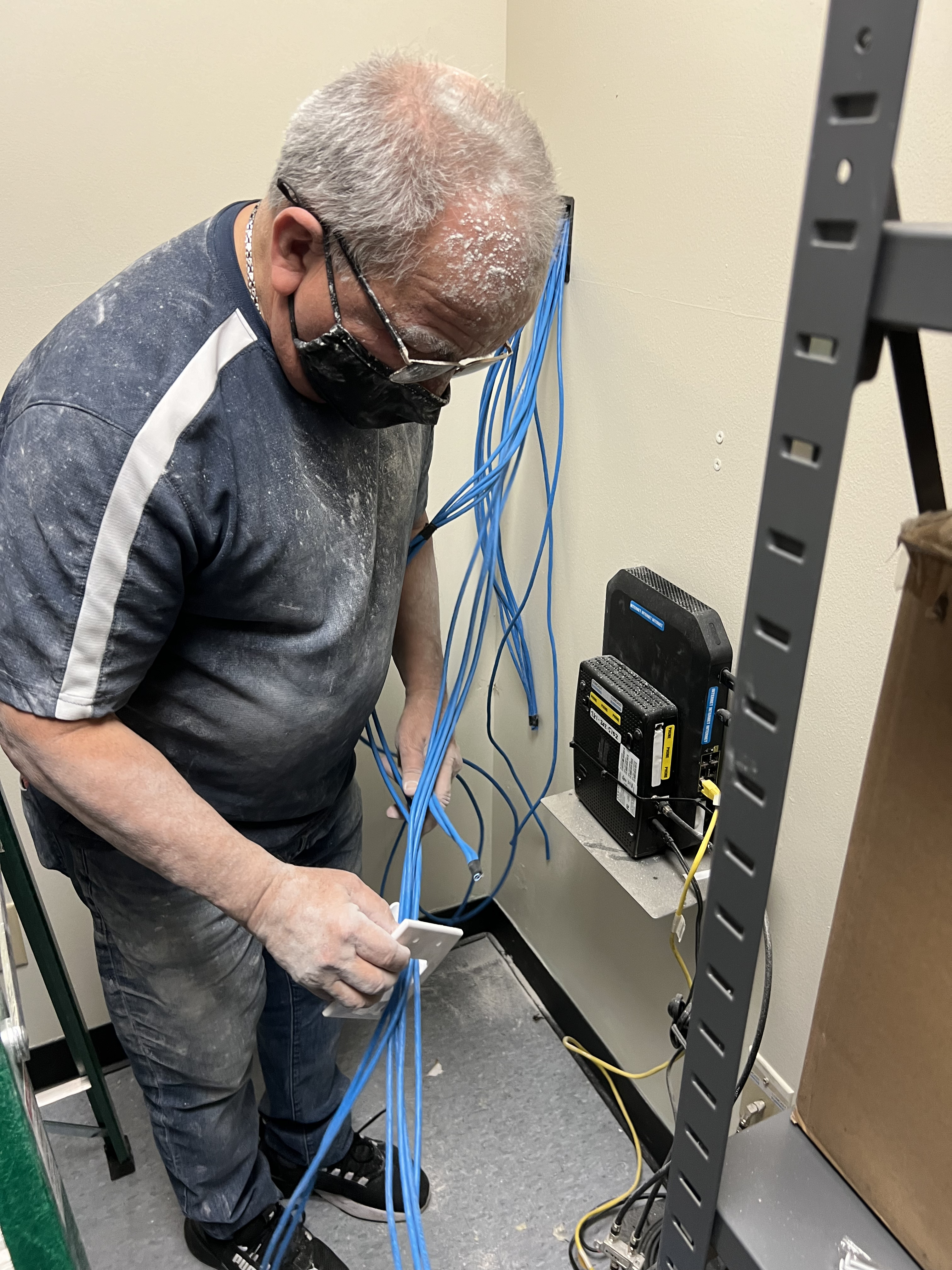 Cámaras de seguridad · Cableado · VoIP - ETX Diagnostics - Houston, TX 2024 - photo 17 of 30