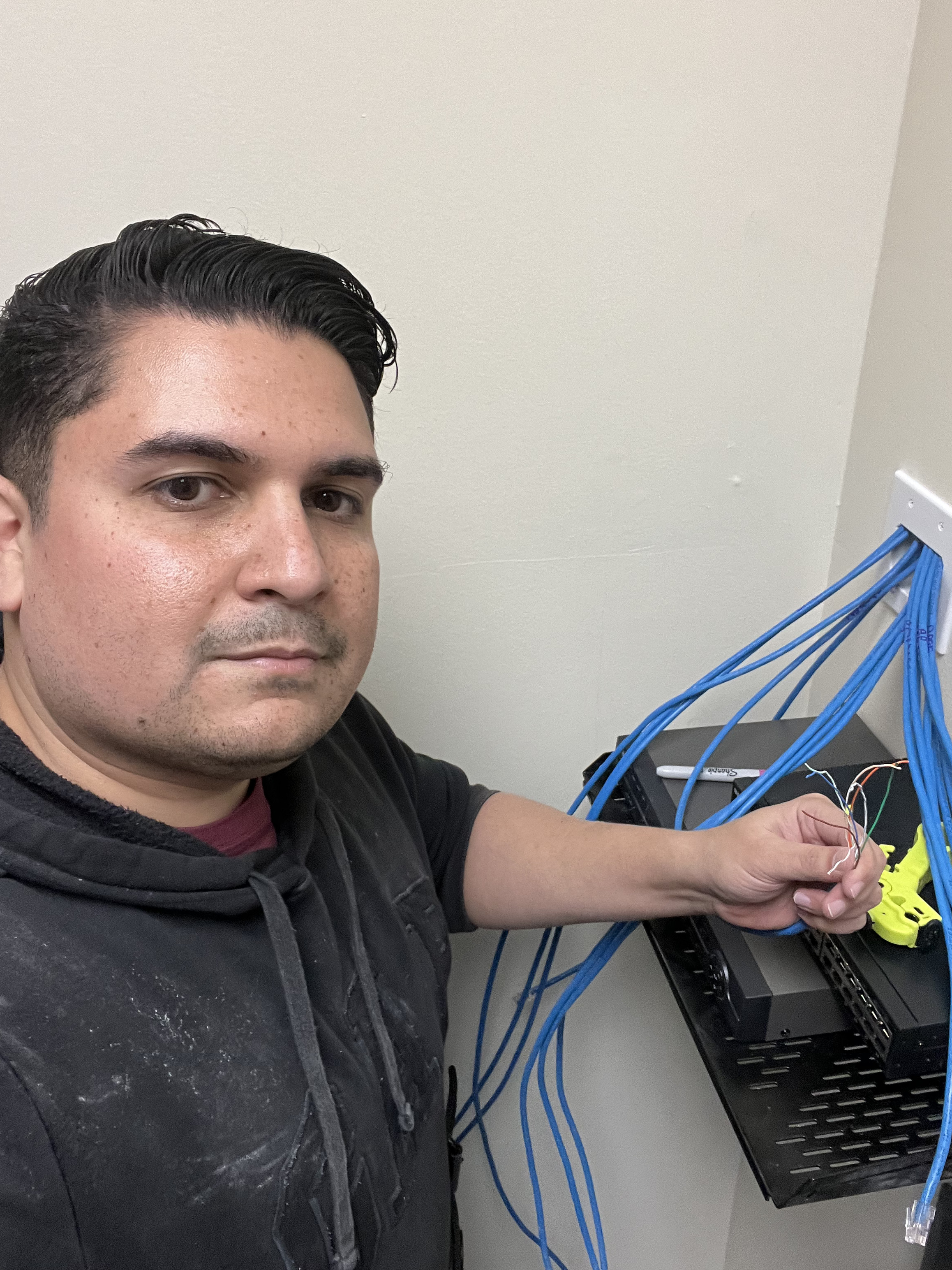 Cámaras de seguridad · Cableado · VoIP - ETX Diagnostics - Houston, TX 2024 - photo 19 of 30