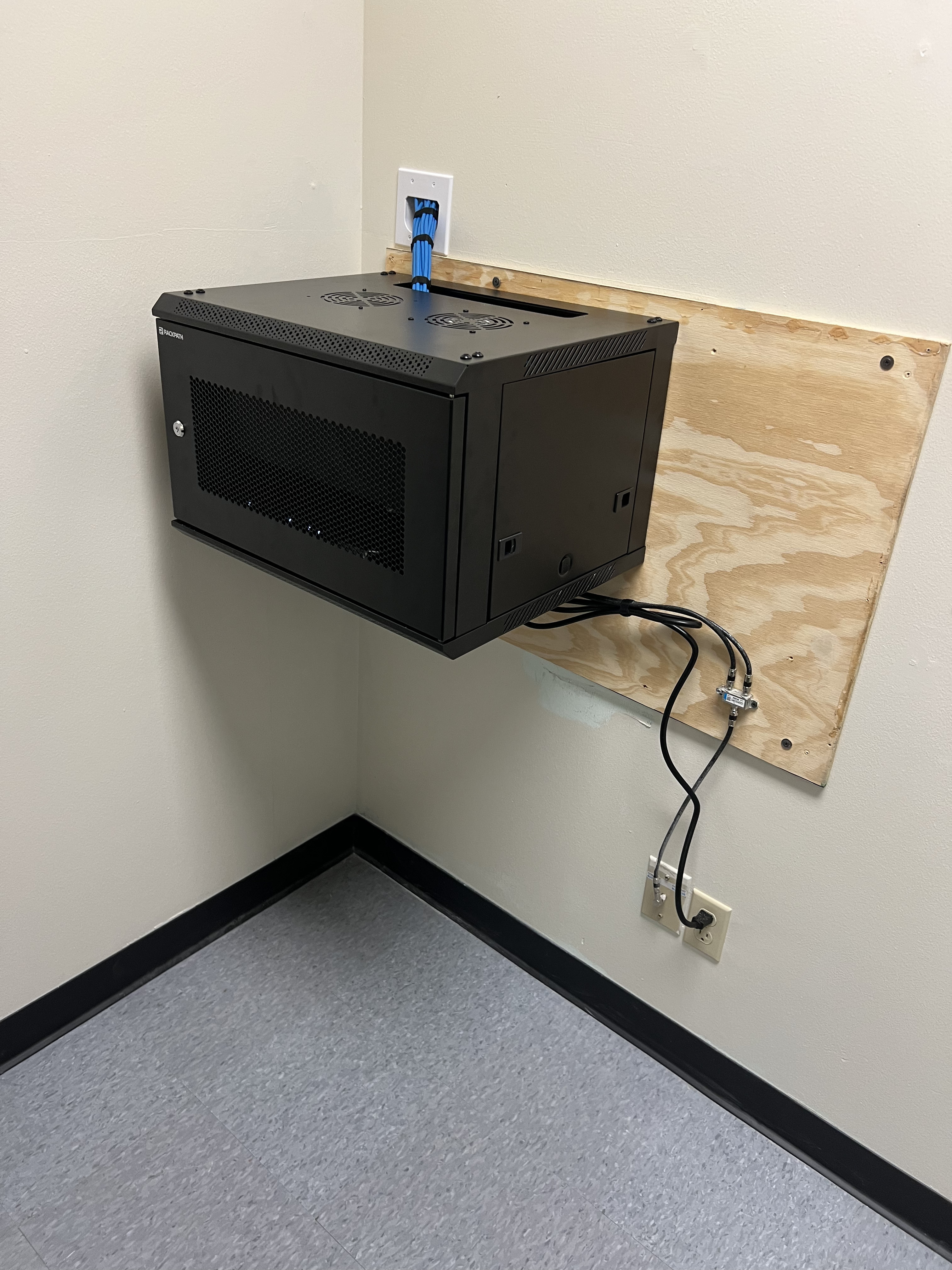 Cámaras de seguridad · Cableado · VoIP - ETX Diagnostics - Houston, TX 2024 - photo 29 of 30