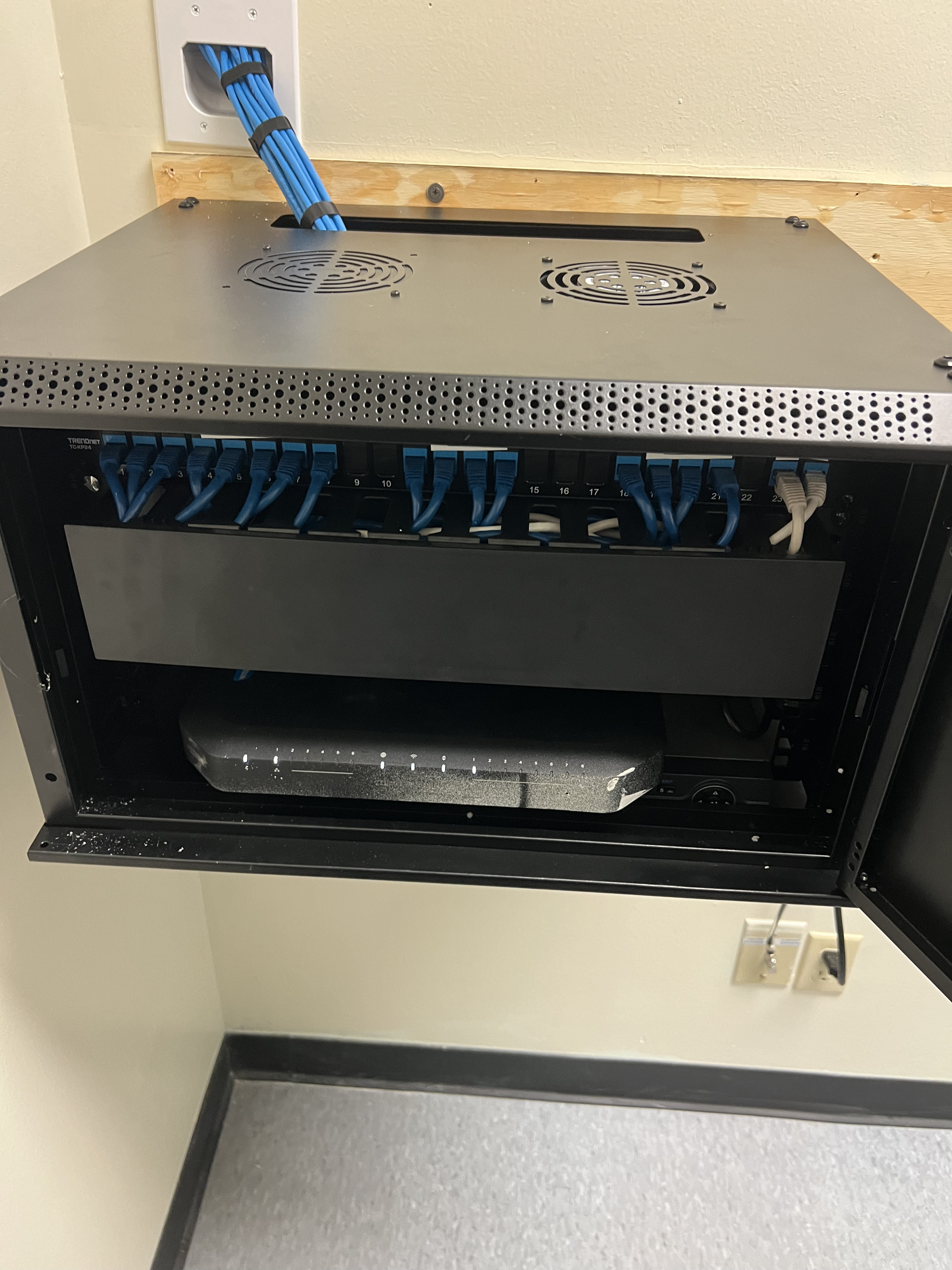 Cámaras de seguridad · Cableado · VoIP - ETX Diagnostics - Houston, TX 2024 - photo 30 of 30