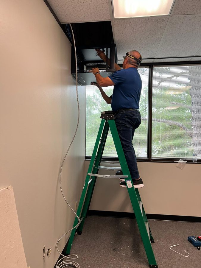 Cableado de red · Rack de IT · Infraestructura - General Noli — Atlanta - Atlanta, GA 2024 - photo 10 of 15