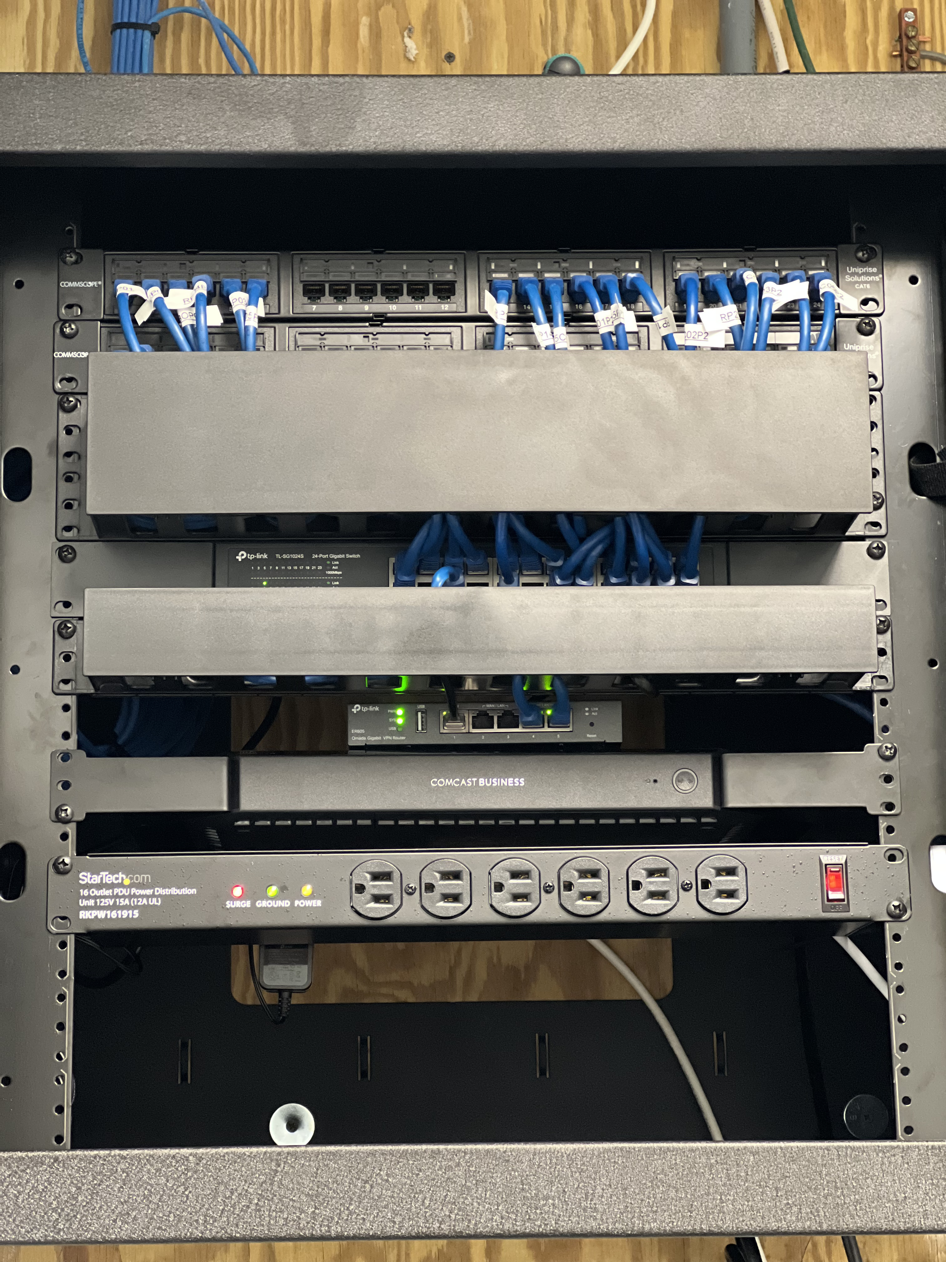 Cableado de red · Rack de IT · Infraestructura - General Noli — Houston - Houston, TX 2024 - photo 16 of 30