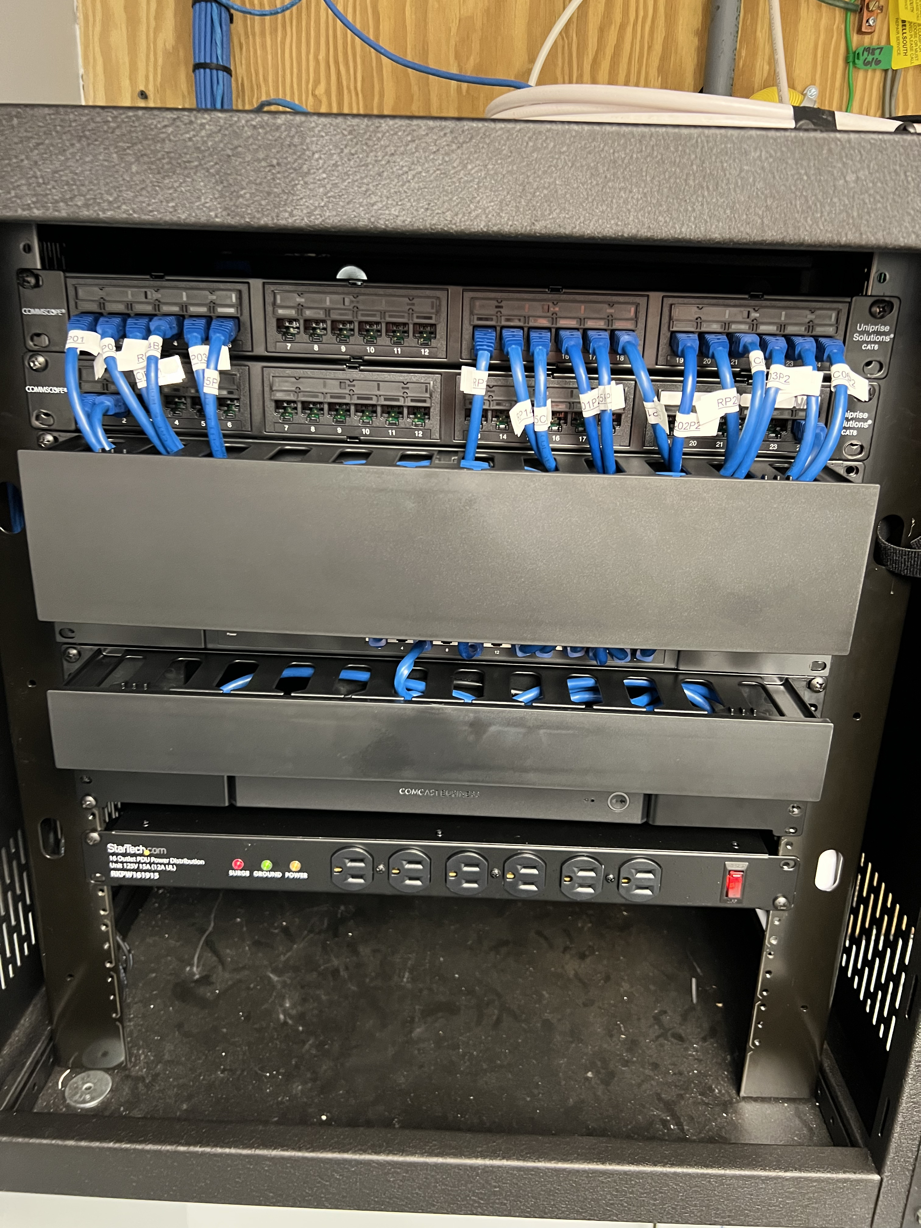 Cableado de red · Rack de IT · Infraestructura - General Noli — Houston - Houston, TX 2024 - photo 19 of 30