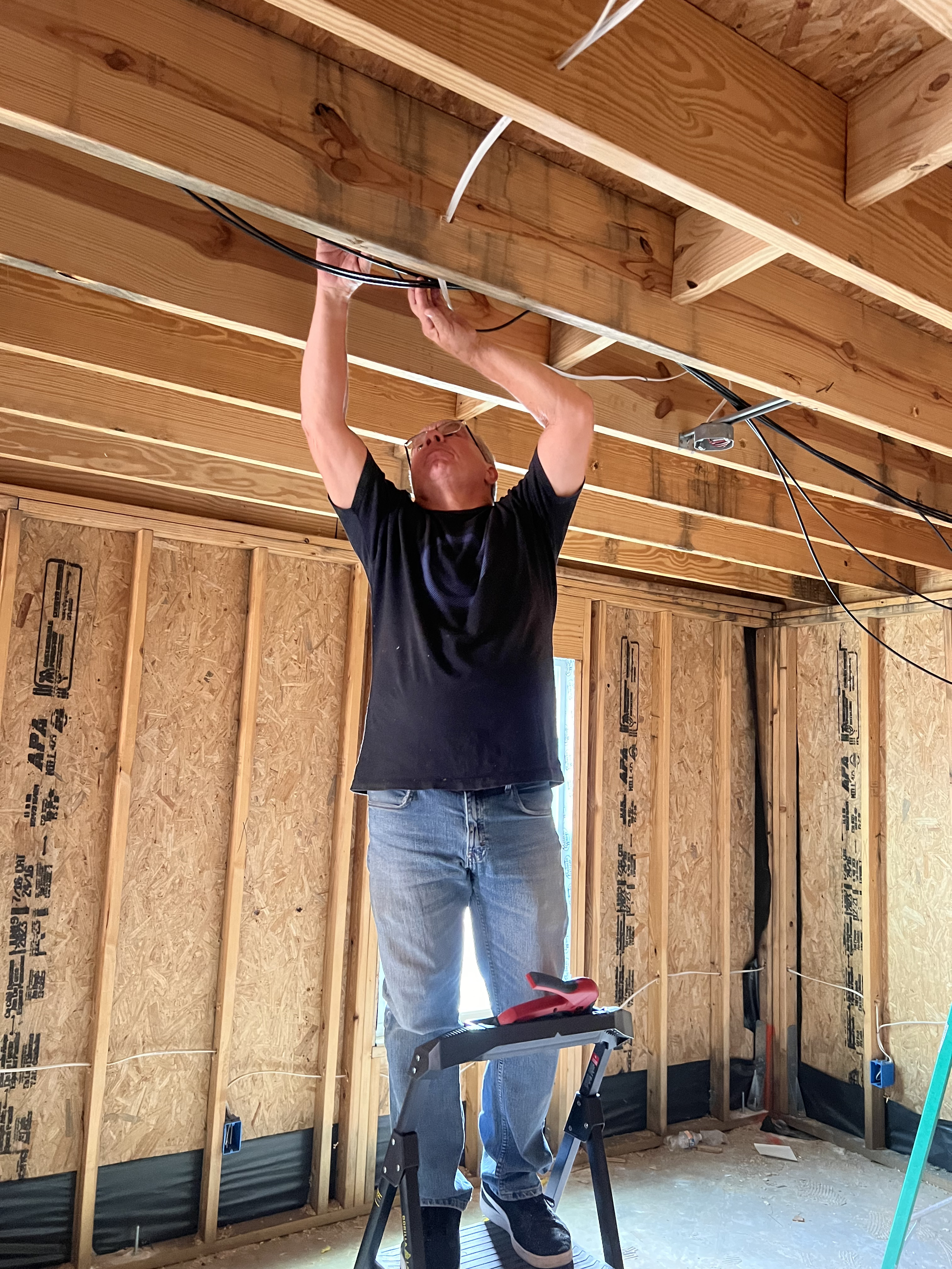 Cableado de red · Preinstalación · Coaxial - Ram Construction · Sedona Apartments - Houston, TX 2024 - photo 7 of 15