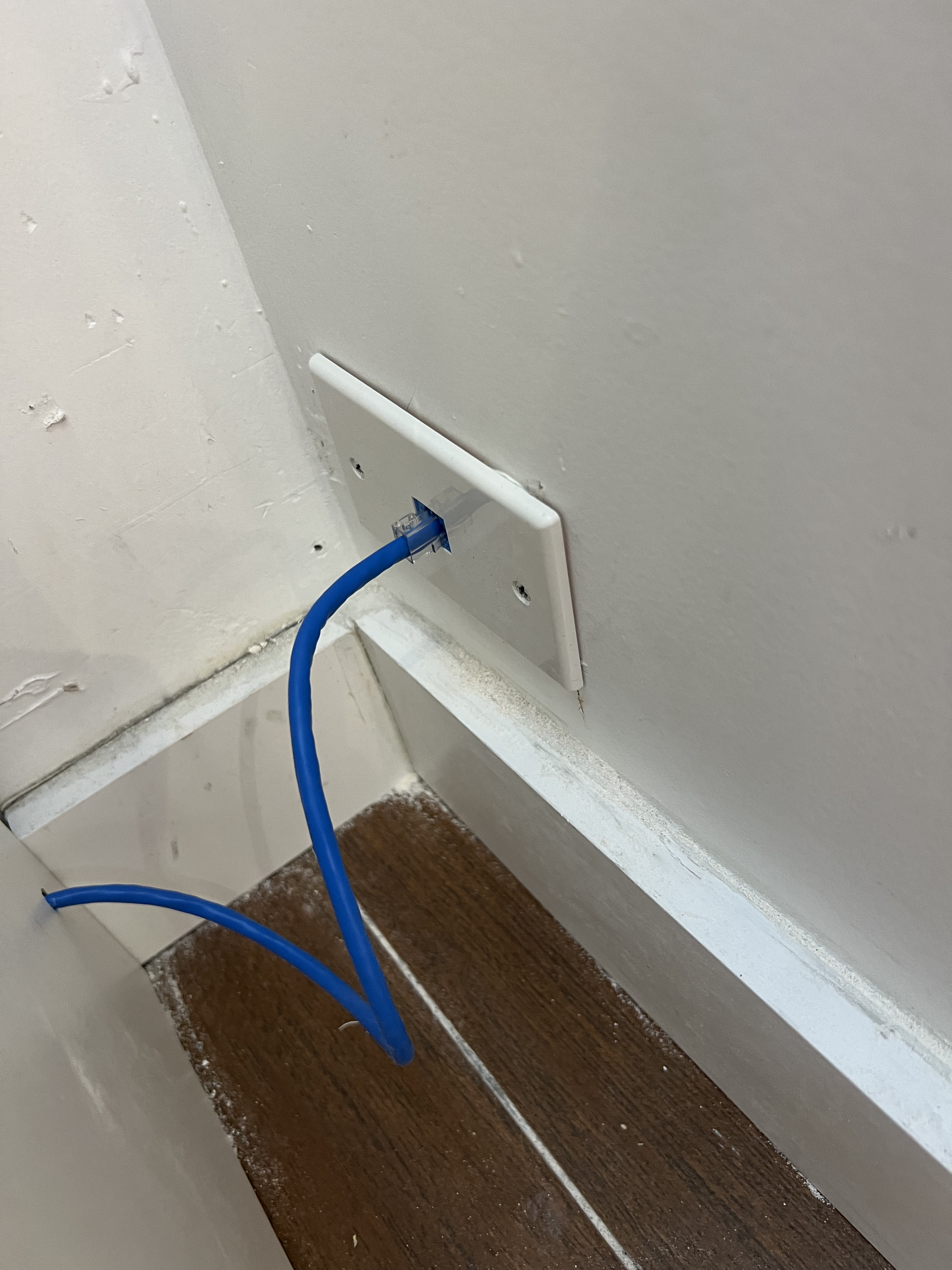 Cableado de red · Soporte técnico · Conectividad - Miniso — Deerbrook Mall - Houston, TX 2024 - photo 21 of 30
