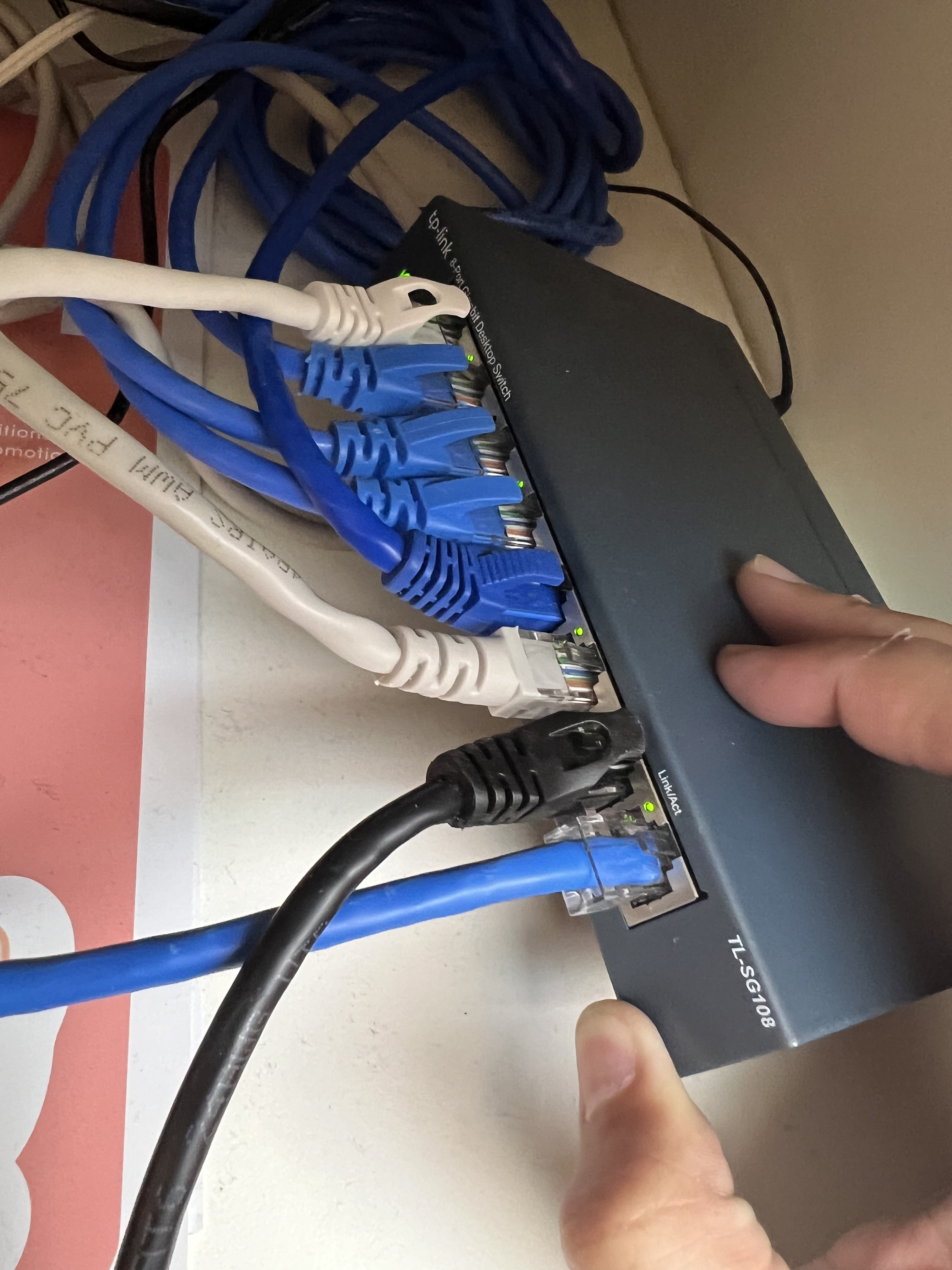 Cableado de red · Soporte técnico · Conectividad - Miniso — Deerbrook Mall - Houston, TX 2024 - photo 26 of 30