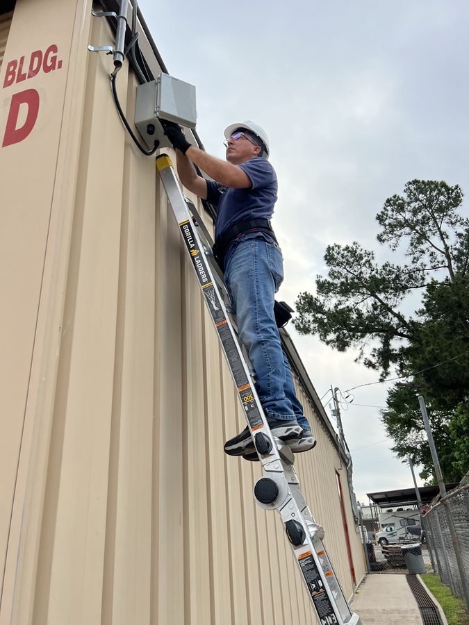 Cámaras de seguridad · Radioenlace · PoE - Vault Ventures LLC - Houston, TX 2024 - photo 8 of 26