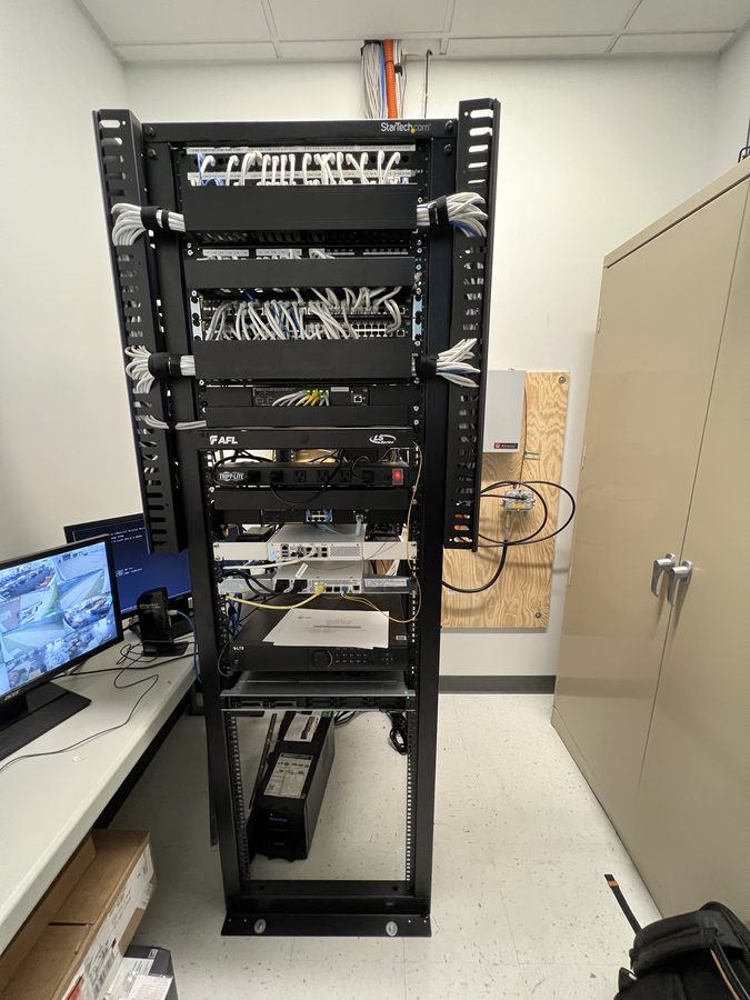 Cableado de red · Cuarto de telecomunicaciones - Savino del Bene - Houston, TX 2024 - photo 24 of 27